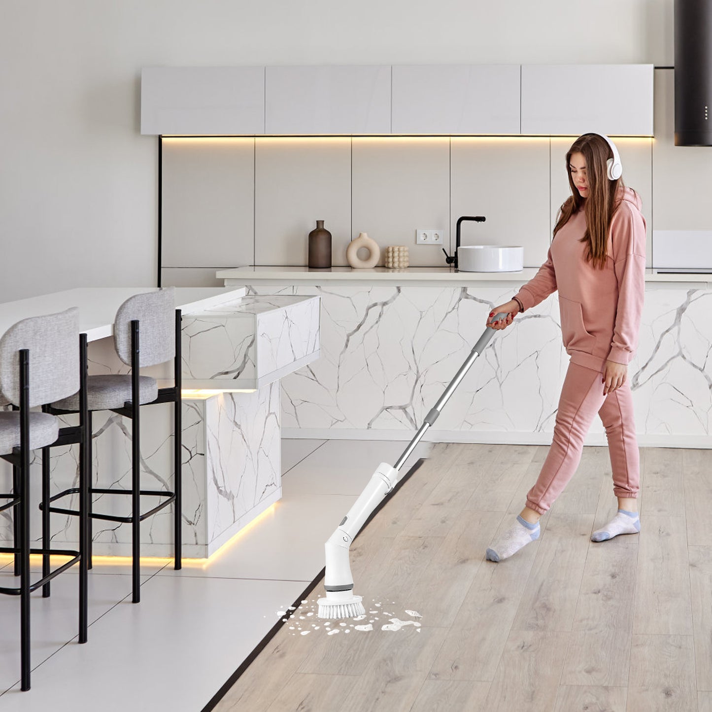 Electric Spin Scrubber Pro™ – Cordless Telescopic Cleaning Brush (6 Heads)